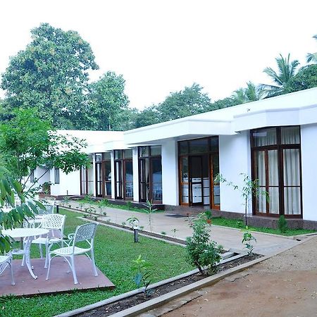 Melbourne Tourist Rest Otel Anuradhapura Dış mekan fotoğraf