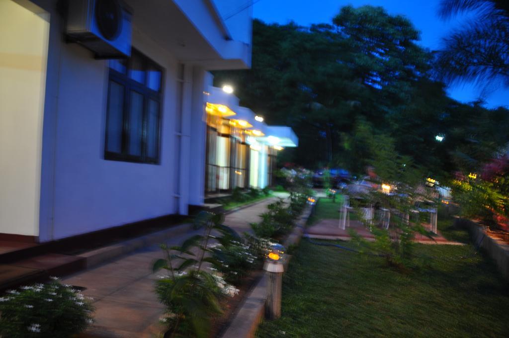 Melbourne Tourist Rest Otel Anuradhapura Dış mekan fotoğraf