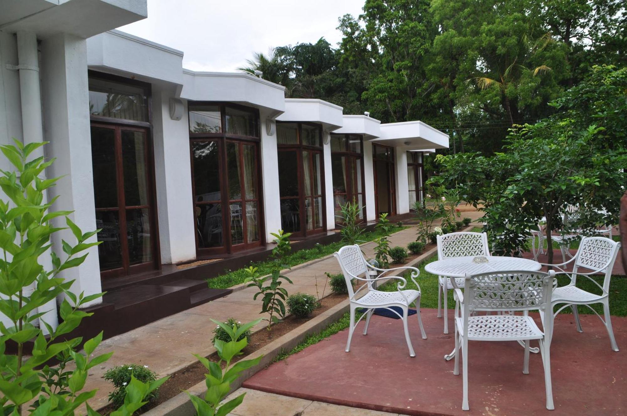 Melbourne Tourist Rest Otel Anuradhapura Dış mekan fotoğraf