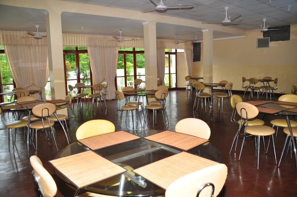 Melbourne Tourist Rest Otel Anuradhapura Dış mekan fotoğraf