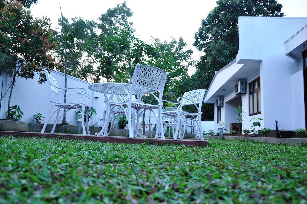 Melbourne Tourist Rest Otel Anuradhapura Dış mekan fotoğraf