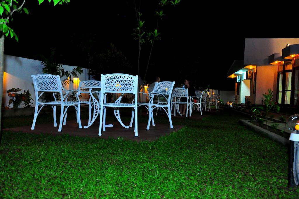 Melbourne Tourist Rest Otel Anuradhapura Dış mekan fotoğraf