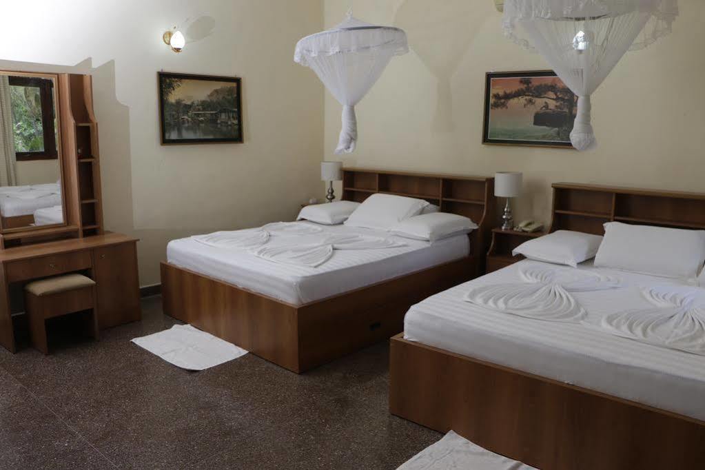 Melbourne Tourist Rest Otel Anuradhapura Dış mekan fotoğraf